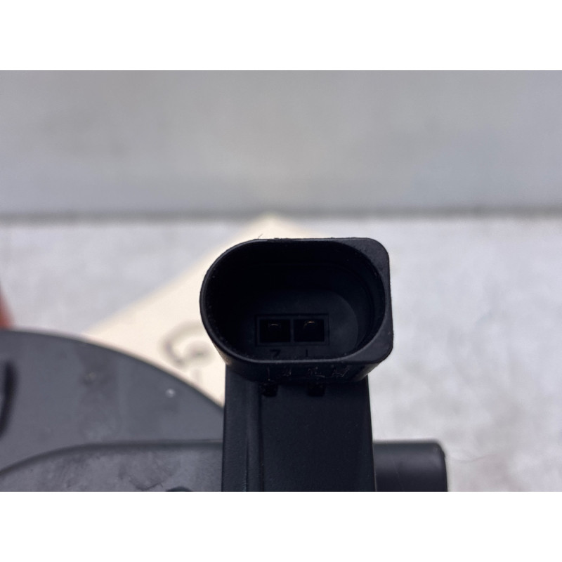 Bouton de coffre VOLKSWAGEN GOLF 5 Photo n°3