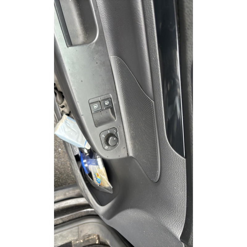 Bouton de coffre VOLKSWAGEN GOLF 5 Photo n°13