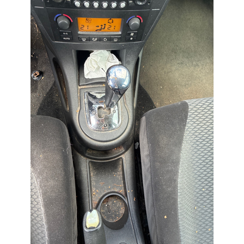 Bouton de coffre CITROEN C4 1 Photo n°8