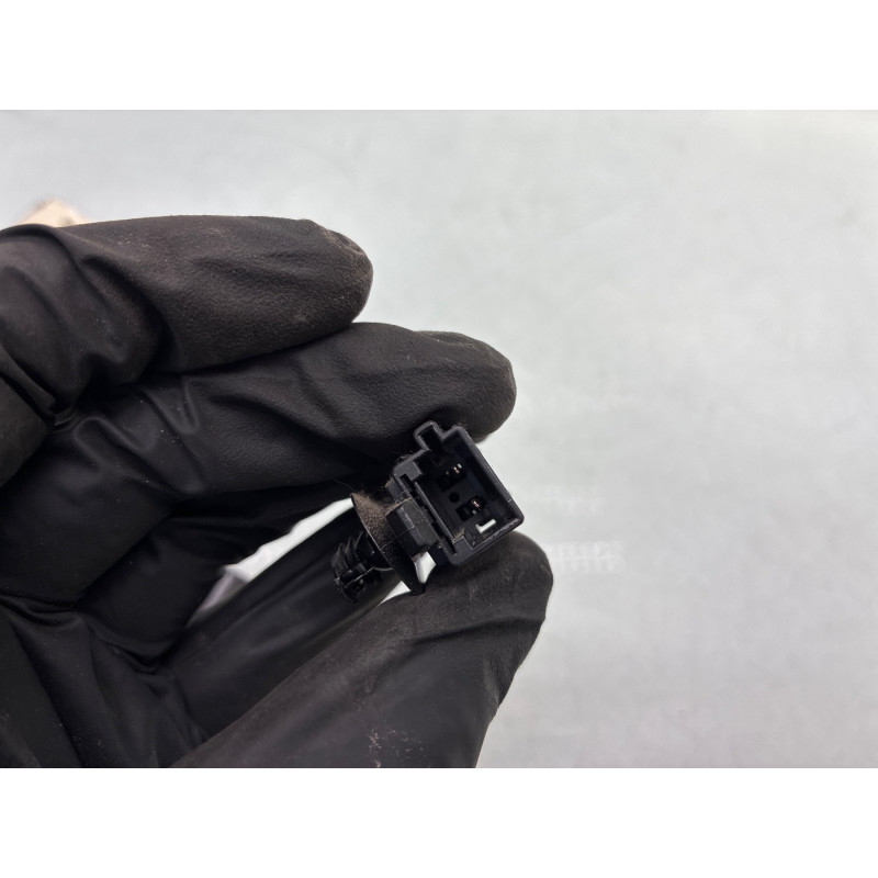 Attache ceinture avant gauche RENAULT MODUS Photo n°3
