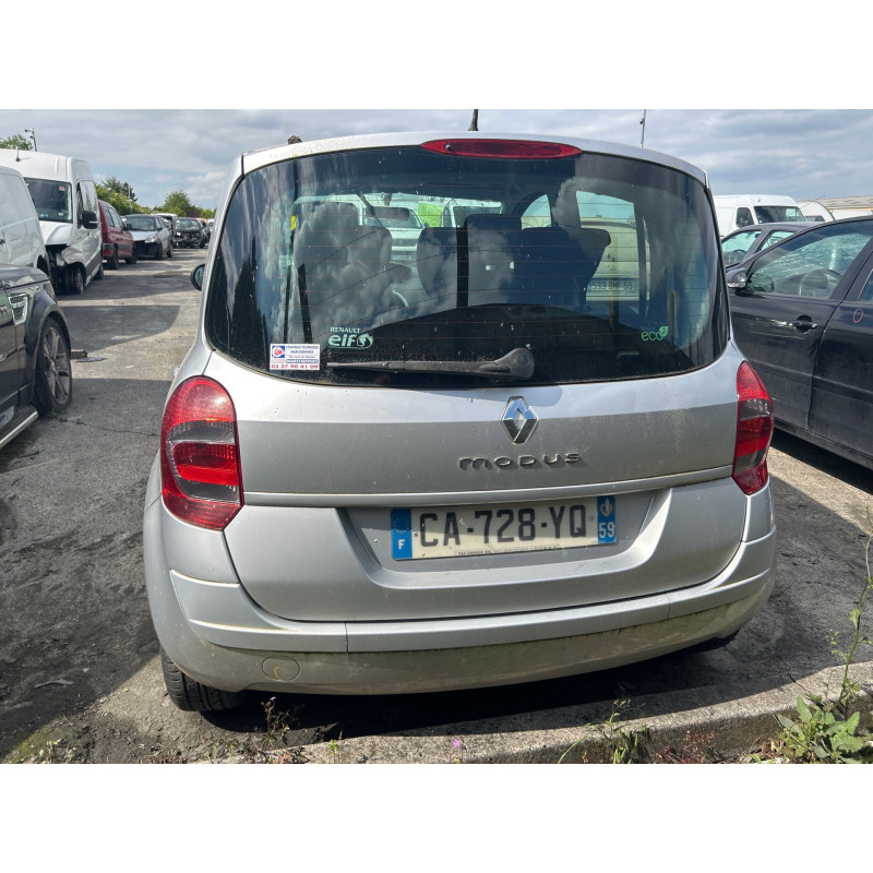Attache ceinture avant gauche RENAULT MODUS Photo n°14
