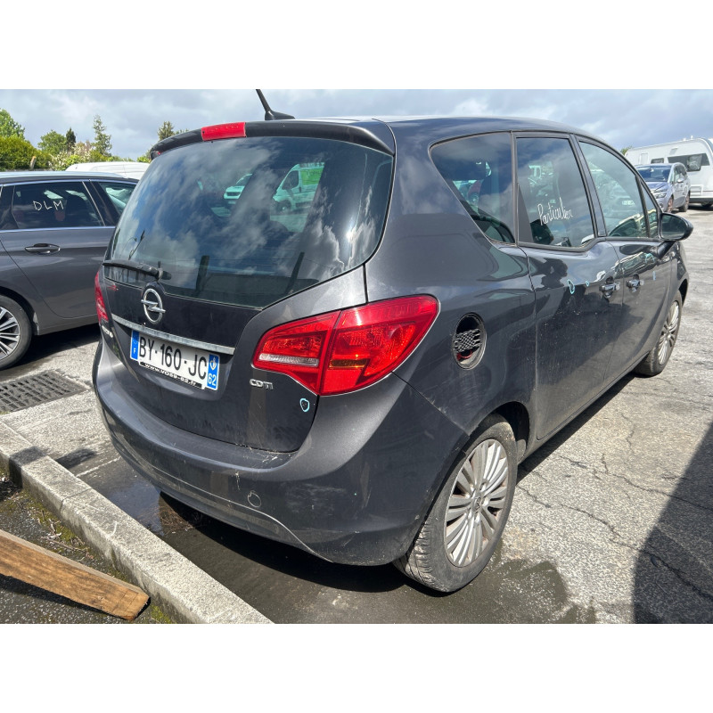 Lunette arriere OPEL MERIVA B Photo n°8