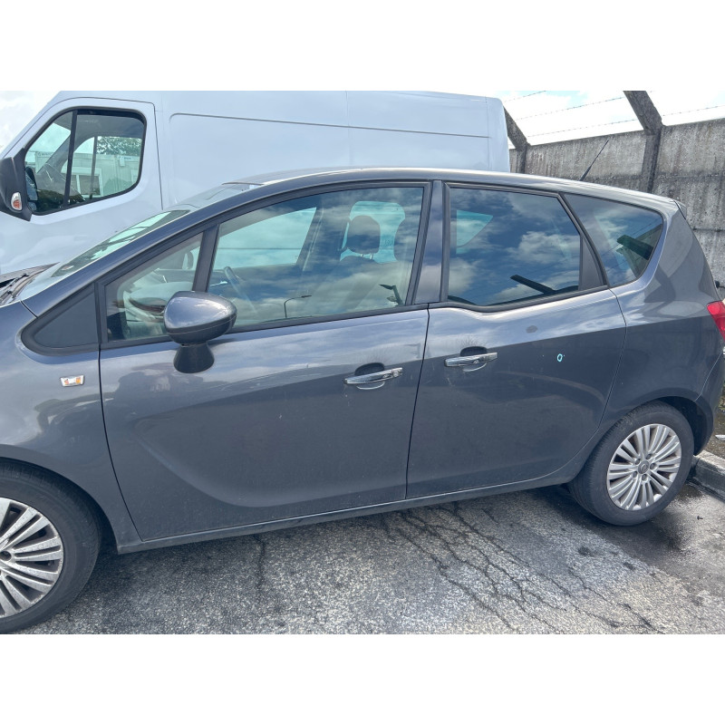 Lunette arriere OPEL MERIVA B Photo n°11
