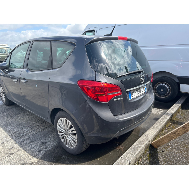 Lunette arriere OPEL MERIVA B Photo n°13