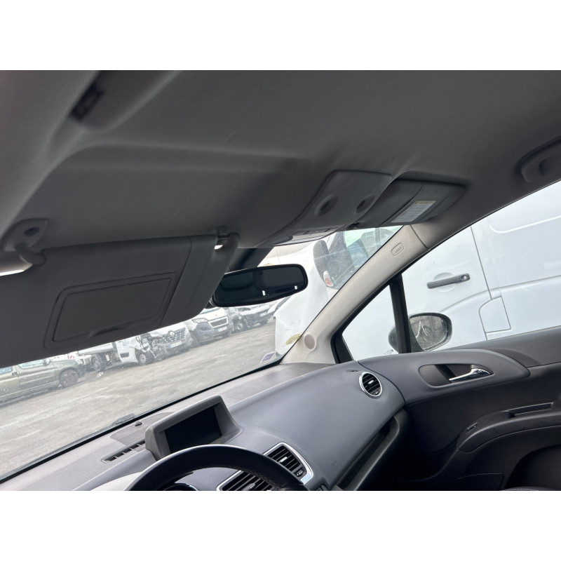 Lunette arriere OPEL MERIVA B Photo n°16