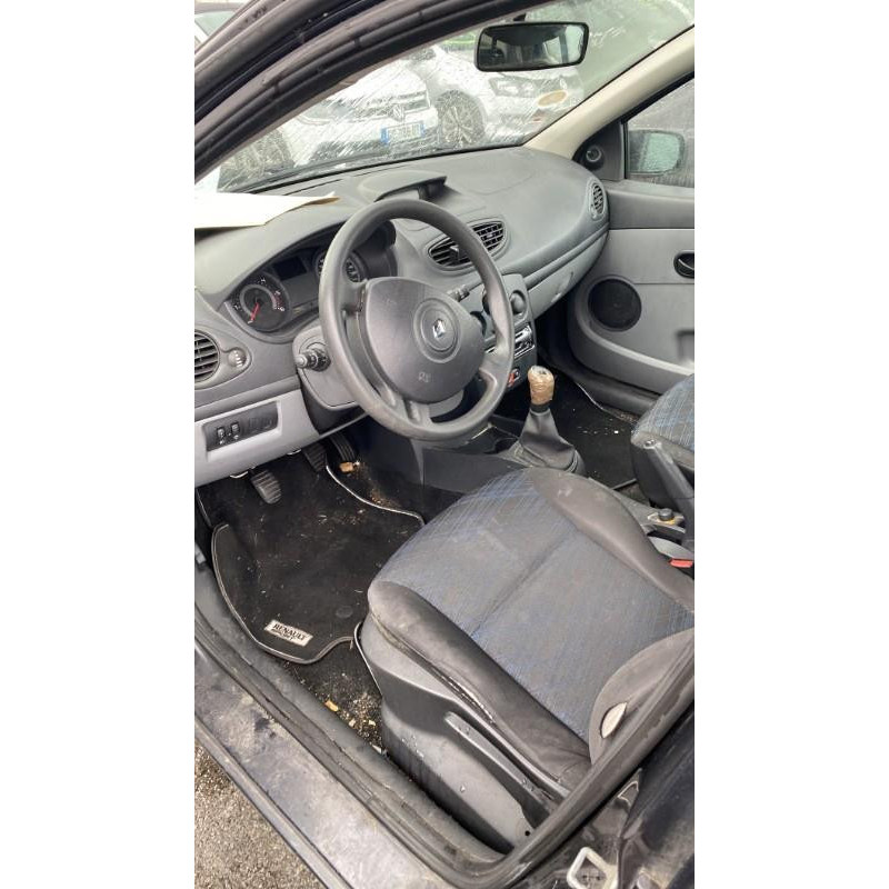 Plage arriere RENAULT CLIO 3 Photo n°14