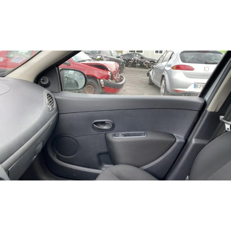Plage arriere RENAULT CLIO 3 Photo n°2