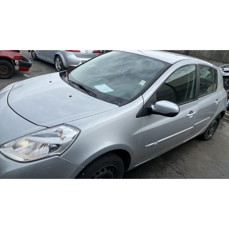 Plage arriere RENAULT CLIO 3 Photo n°9