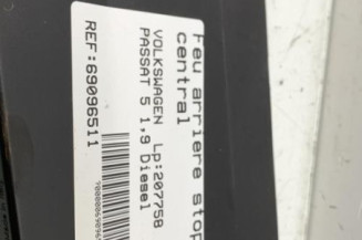 Feu arriere stop central VOLKSWAGEN PASSAT 5
