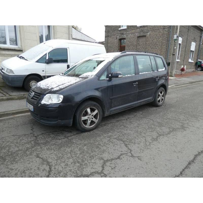 Plage arriere VOLKSWAGEN TOURAN 1 Photo n°6