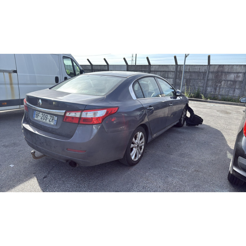 Plage arriere RENAULT LATITUDE Photo n°7