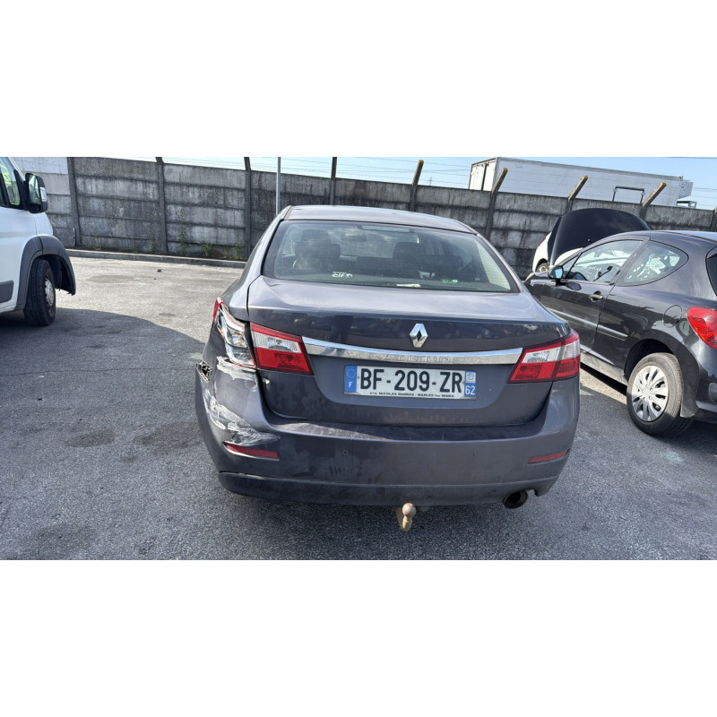 Plage arriere RENAULT LATITUDE Photo n°9