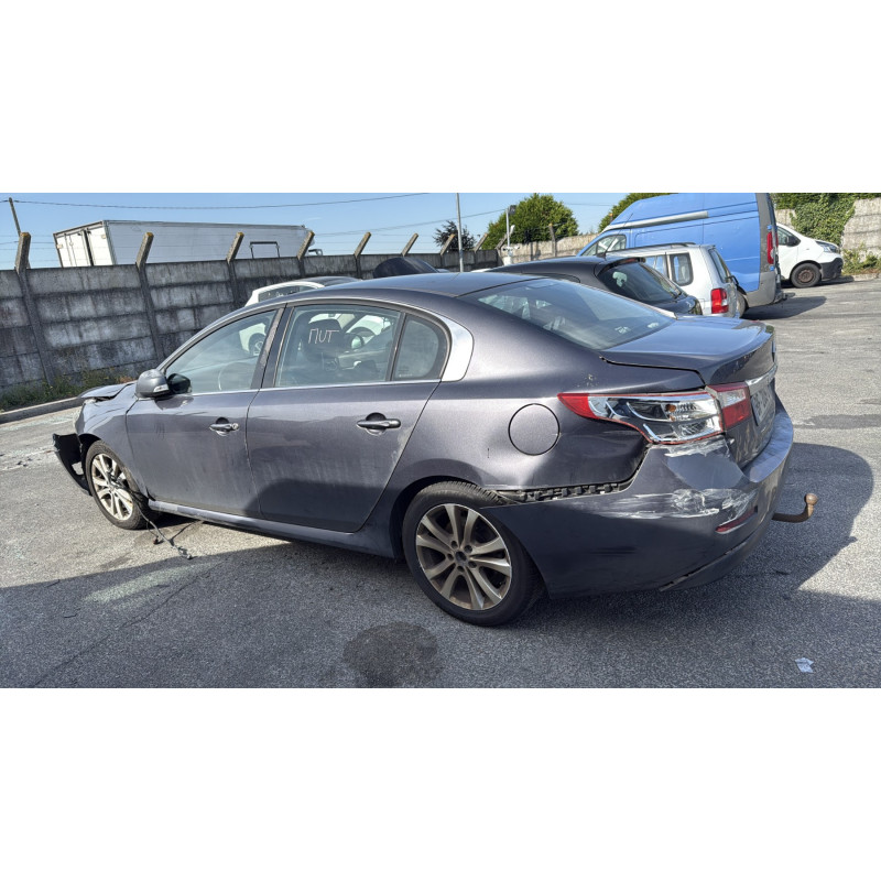Plage arriere RENAULT LATITUDE Photo n°10