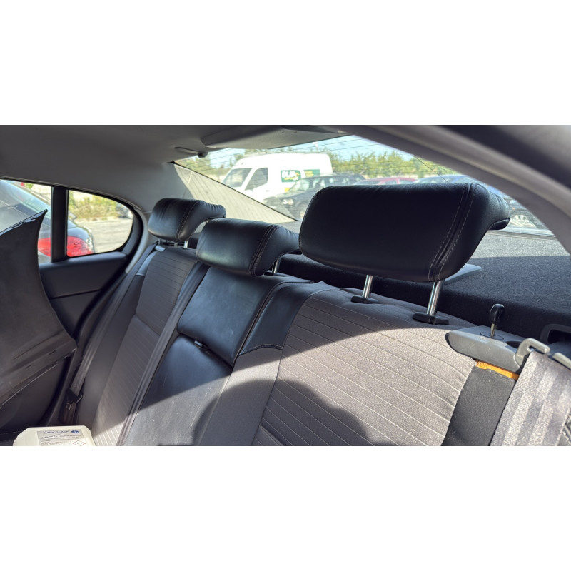 Plage arriere RENAULT LATITUDE Photo n°15