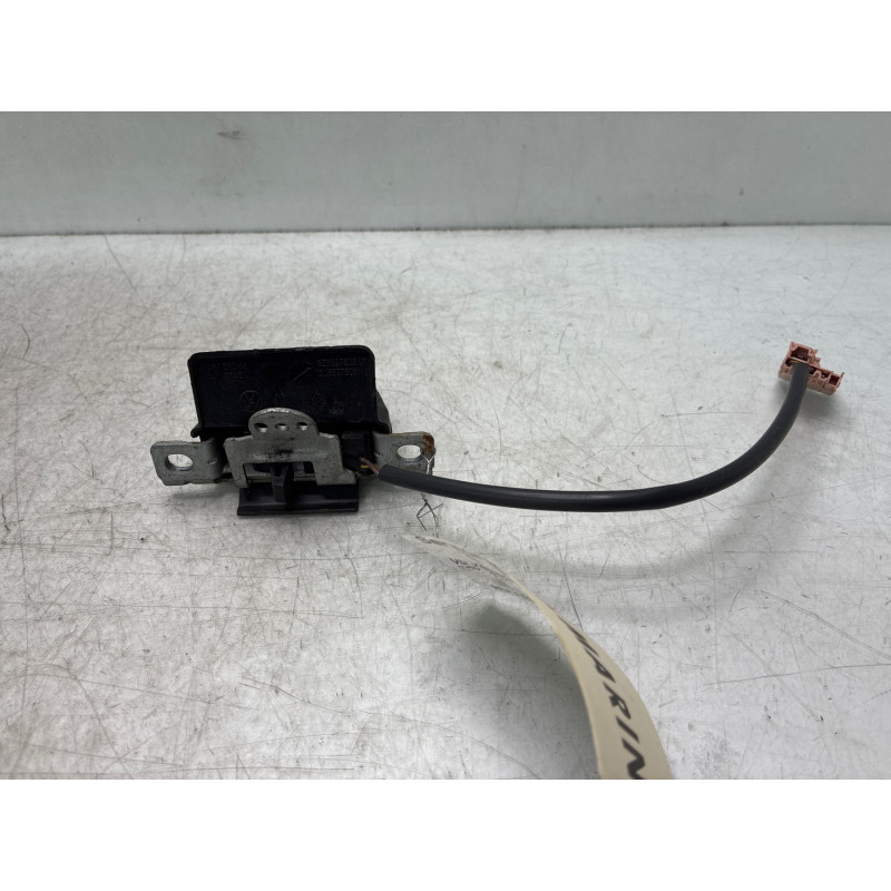 Serrure de coffre VOLKSWAGEN FOX Photo n°4