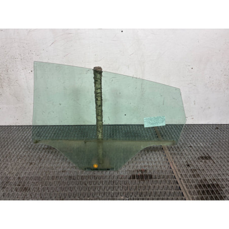 Vitre arriere droit FORD FIESTA 6