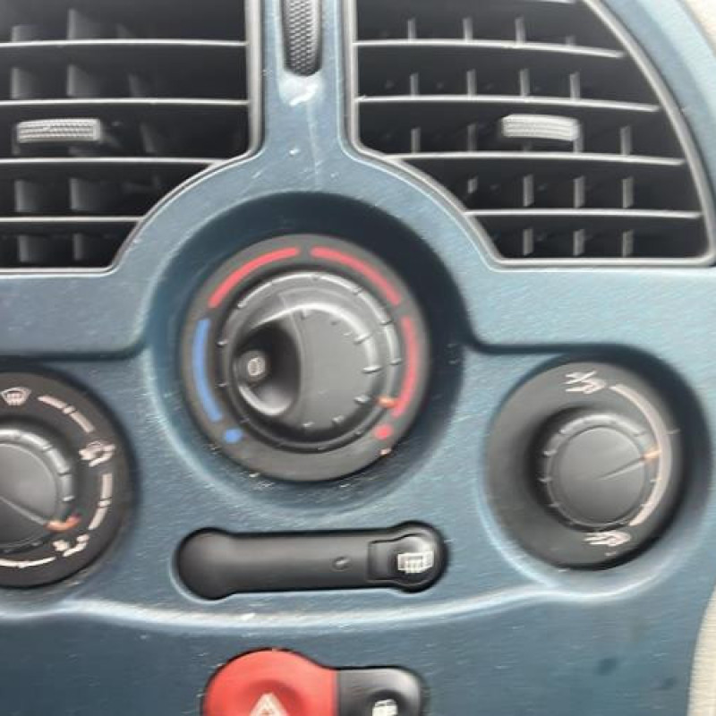 Pretensionneur de ceinture avant droit RENAULT MODUS Photo n°12