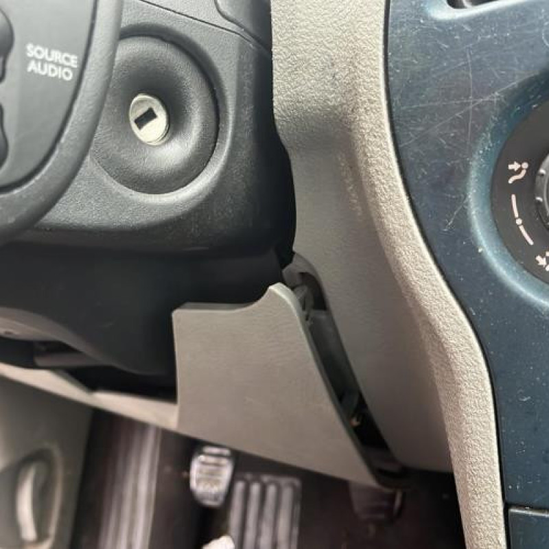 Pretensionneur de ceinture avant droit RENAULT MODUS Photo n°14