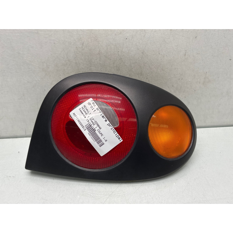 Feu arriere principal droit (feux) RENAULT MEGANE 1 Photo n°3