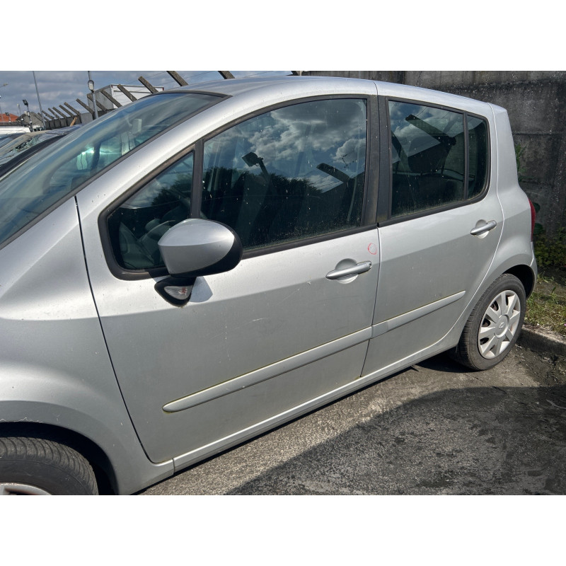 Malle/Hayon arriere RENAULT MODUS Photo n°20
