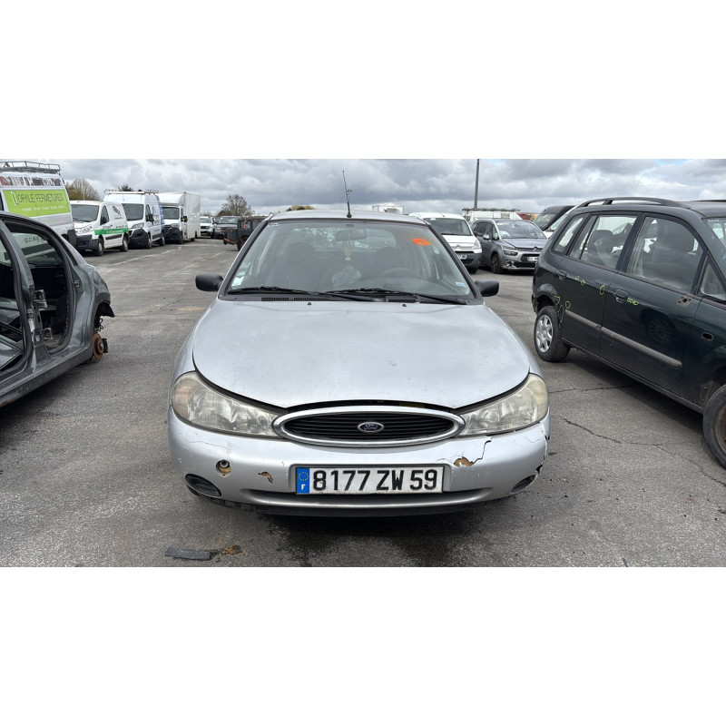 Feu arriere principal gauche (feux) FORD MONDEO 1 Photo n°11