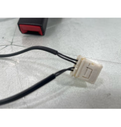 Attache ceinture arriere droit PEUGEOT 3008 1 Photo n°1