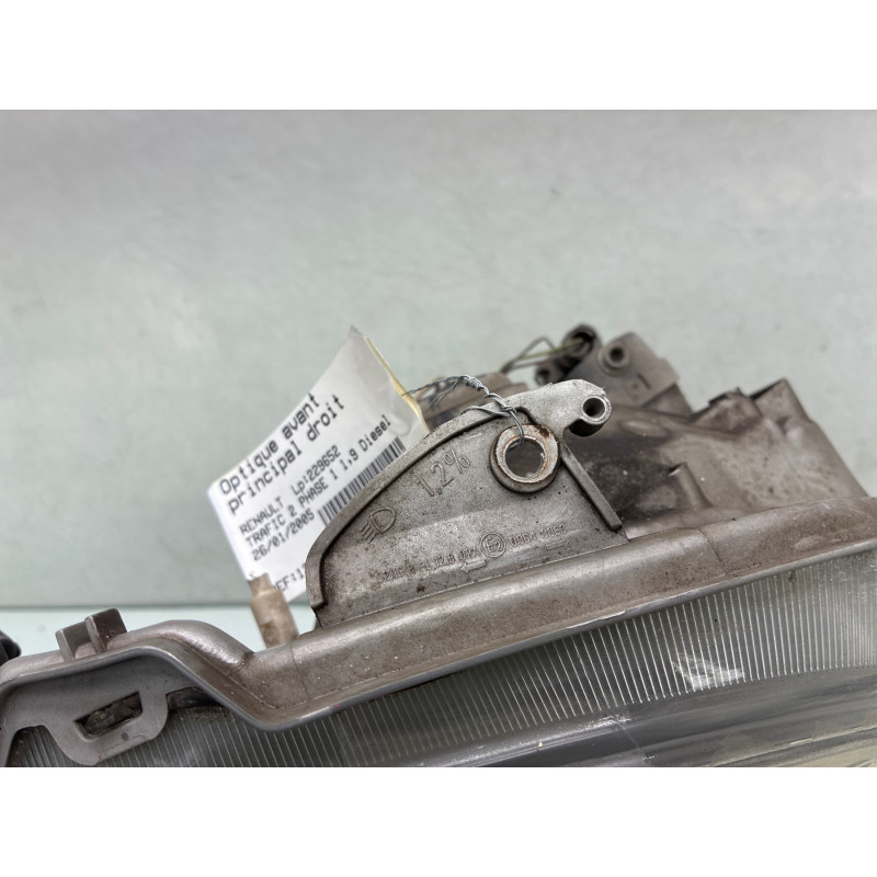 Optique avant principal droit (feux)(phare) RENAULT TRAFIC 2 Photo n°4