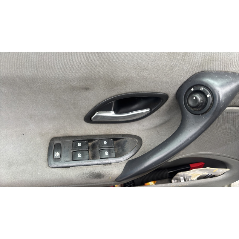 Malle/Hayon arriere RENAULT LAGUNA 2 Photo n°13
