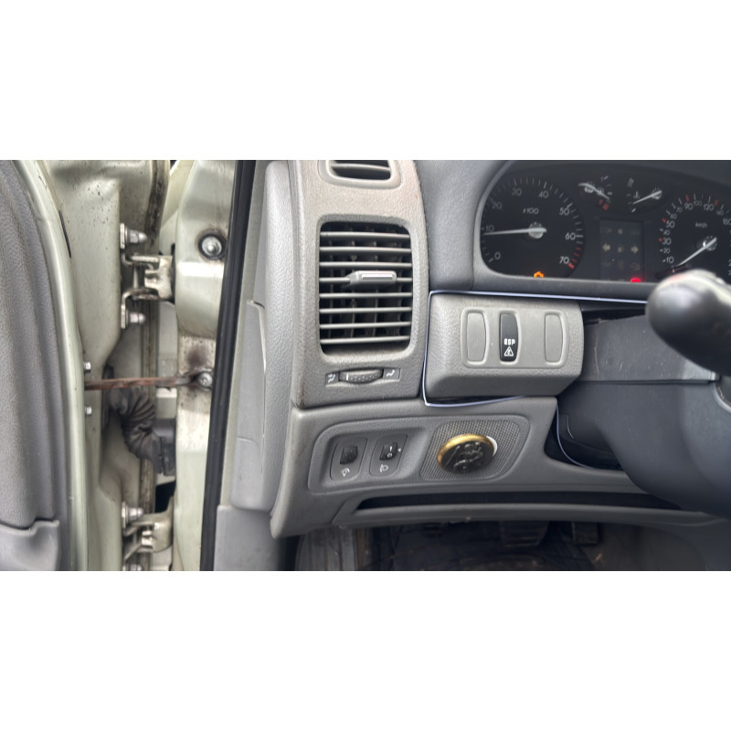 Malle/Hayon arriere RENAULT LAGUNA 2 Photo n°18