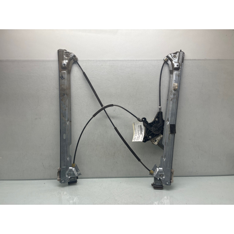 Leve vitre electrique avant droit MERCEDES VITO 639 Photo n°3