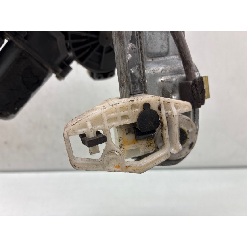 Leve vitre electrique avant droit RENAULT MEGANE 2 Photo n°1