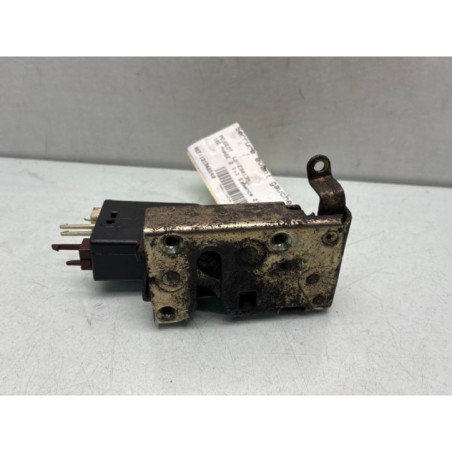 Serrure avant gauche PEUGEOT 106