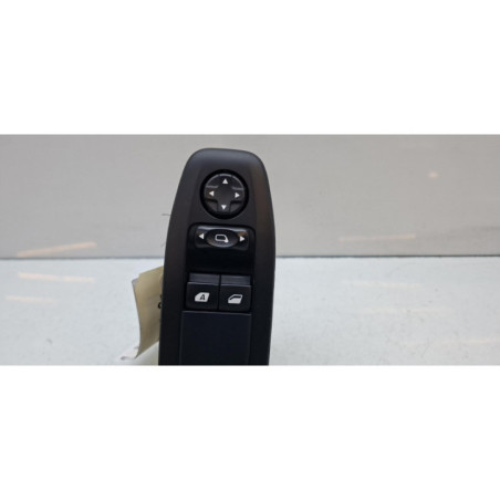 Interrupteur de leve vitre avant gauche PEUGEOT 208 1