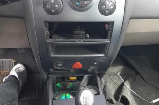 Calculateur moteur RENAULT MEGANE 2