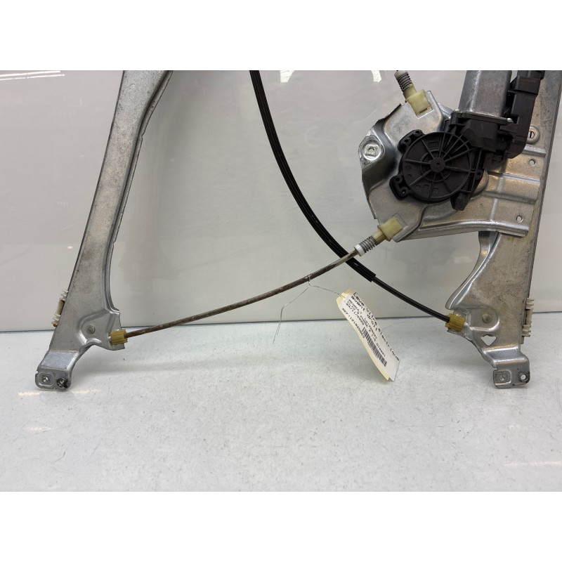 Leve vitre electrique avant droit RENAULT CLIO 3 Photo n°4