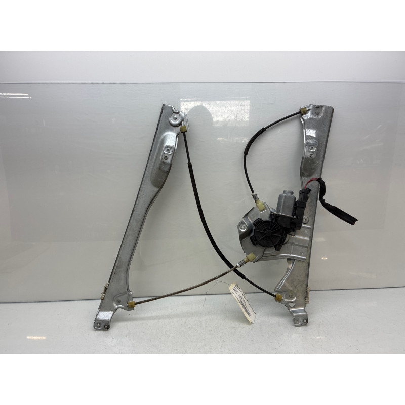 Leve vitre electrique avant droit RENAULT CLIO 3 Photo n°6