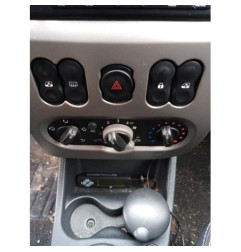 Extension d'aile avant gauche DACIA SANDERO 1