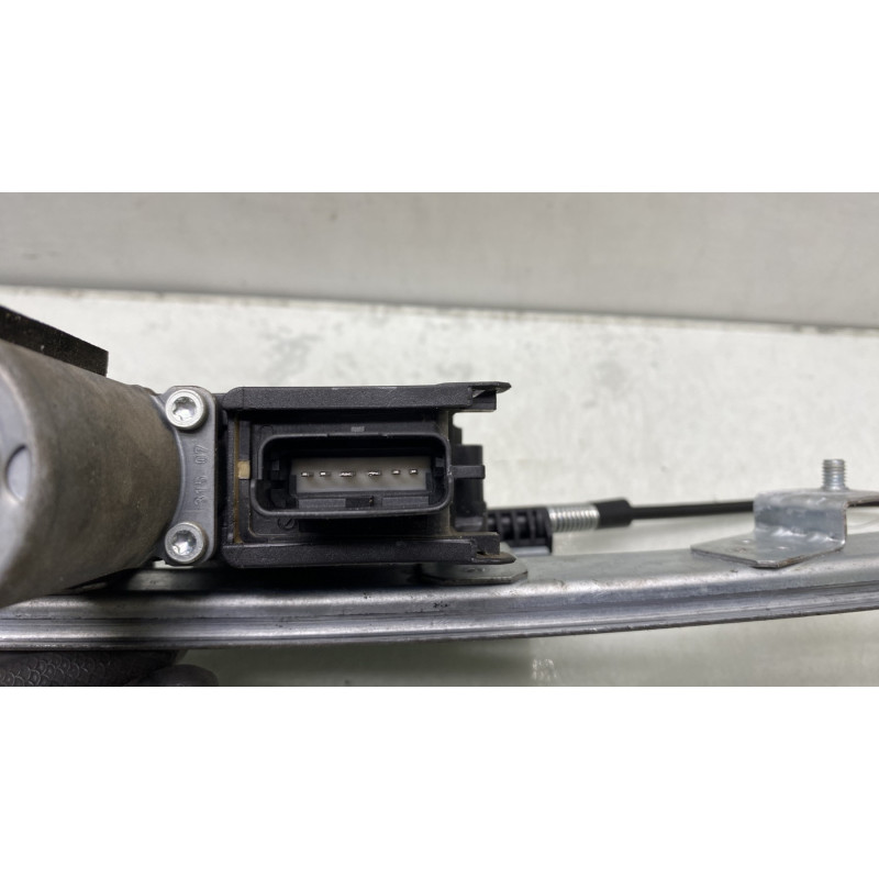 Leve vitre electrique avant droit PEUGEOT BIPPER Photo n°5