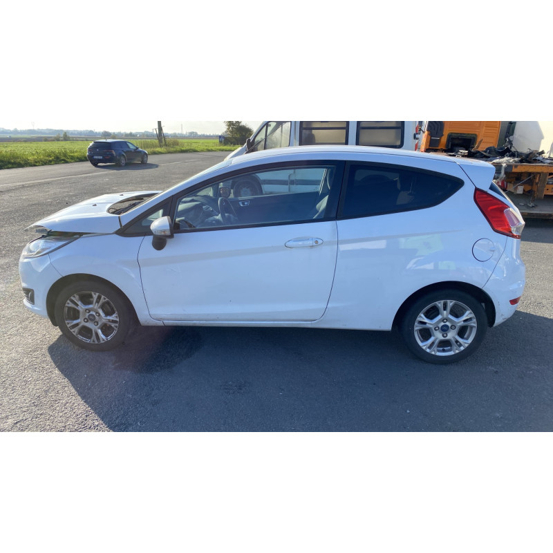 Poignee porte avant droit FORD FIESTA 6 Photo n°9