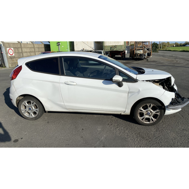 Poignee porte avant droit FORD FIESTA 6 Photo n°10