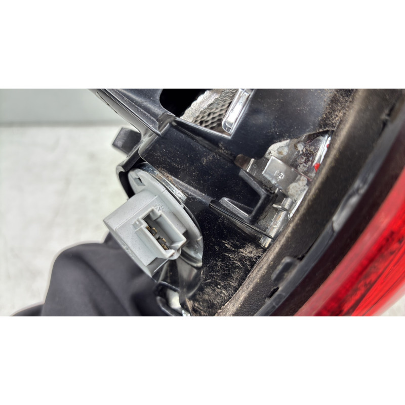 Feu arriere secondaire droit (feux) OPEL CORSA E Photo n°4