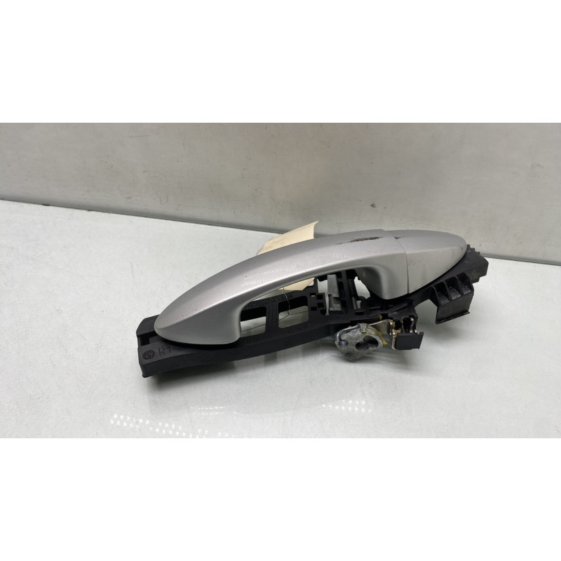 Poignee porte avant droit FORD FIESTA 6 Photo n°1