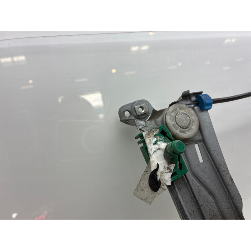 Leve vitre electrique avant droit RENAULT CLIO 3 Photo n°6