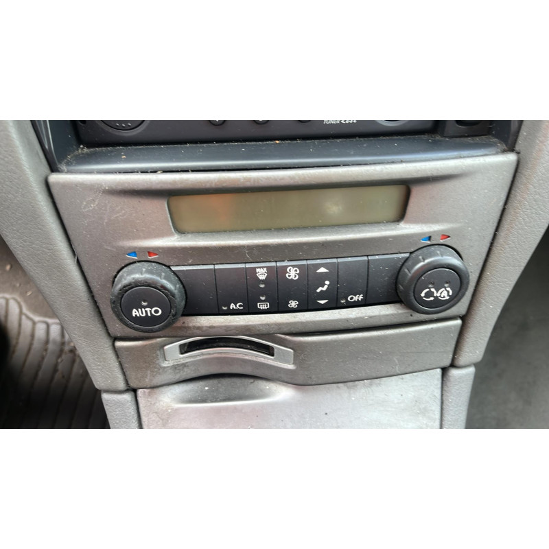 Leve vitre electrique avant gauche RENAULT LAGUNA 2 Photo n°8