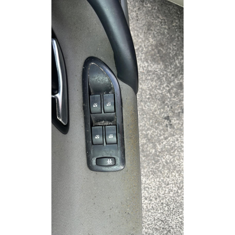 Leve vitre electrique avant gauche RENAULT LAGUNA 2 Photo n°16