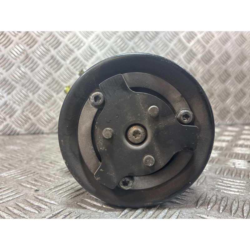 Compresseur clim OPEL ASTRA J Photo n°3
