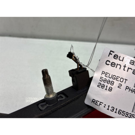 Feu arriere stop central PEUGEOT 5008 2