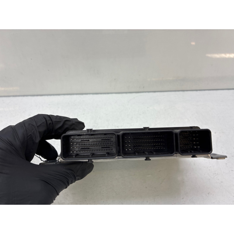 Calculateur moteur RENAULT CLIO 5 Photo n°1