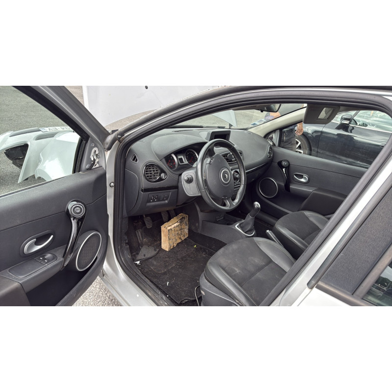 Charniere de porte avant gauche RENAULT CLIO 3 Photo n°14