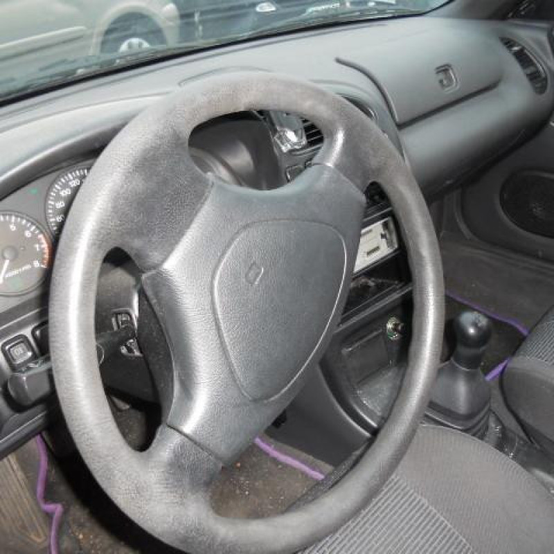 Roue MAZDA 323 6 Photo n°6